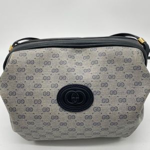 VINTAGE GUCCI BARREL BAG in Navy & Grey
